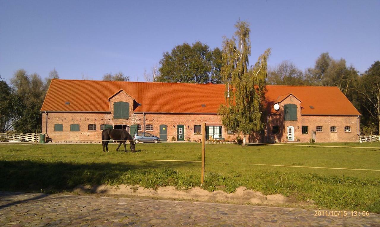 Апартаменты Gutshaus Alt-Jargenow Alt Jargenow Экстерьер фото