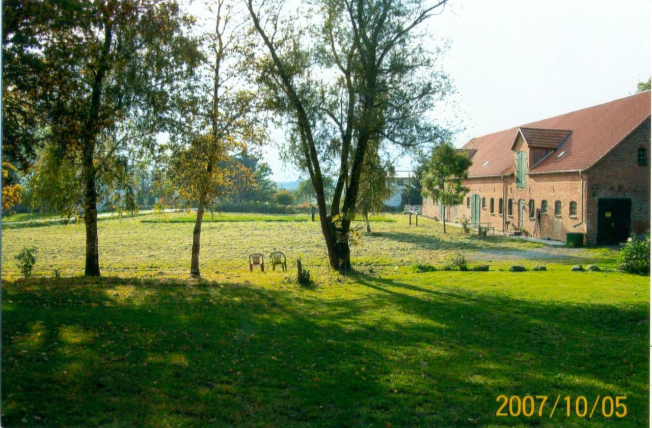 Апартаменты Gutshaus Alt-Jargenow Alt Jargenow Экстерьер фото